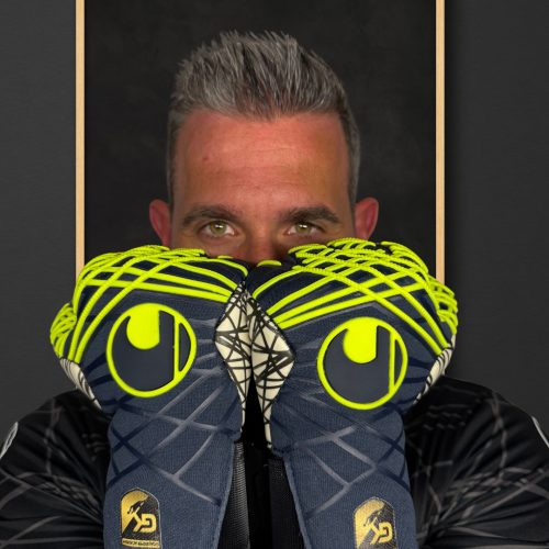«GK Goalkeeper Academy και Uhlsport ενώνουν τις δυνάμεις τους» 🤝🏼